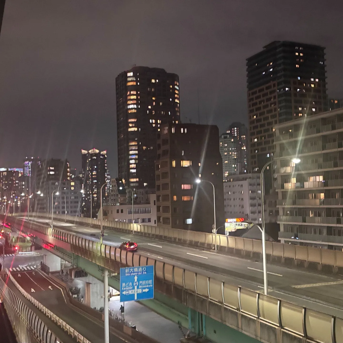 🏙️🌇仕事のあとは、夜のLIT FITでトレーニング！ひと汗...